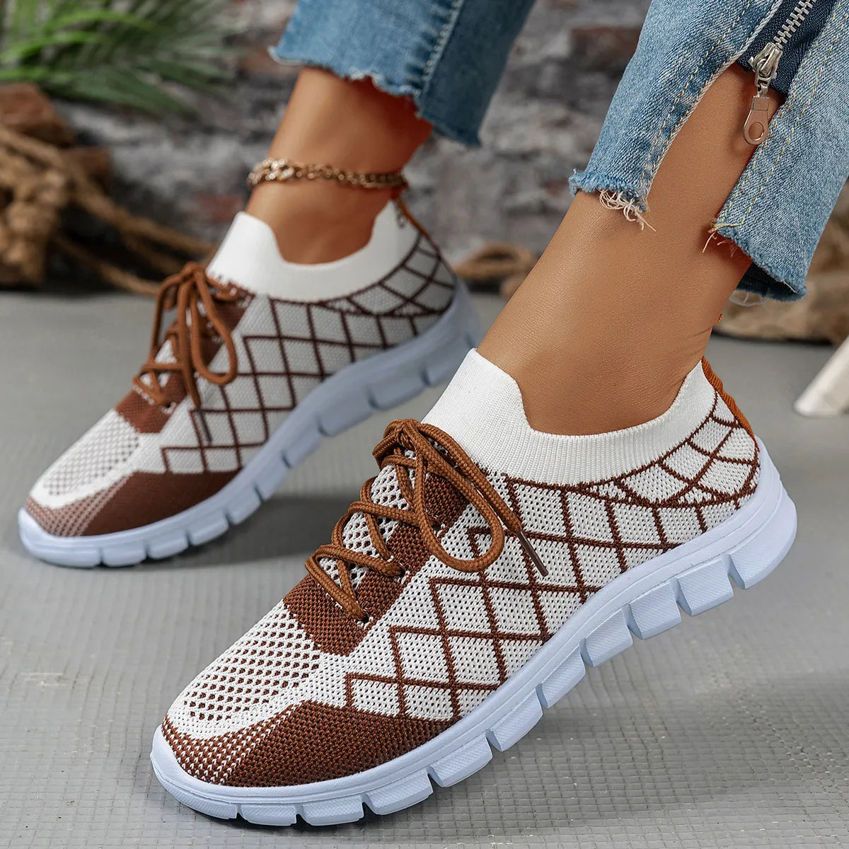 Round Toe Flats Sneakers Brown