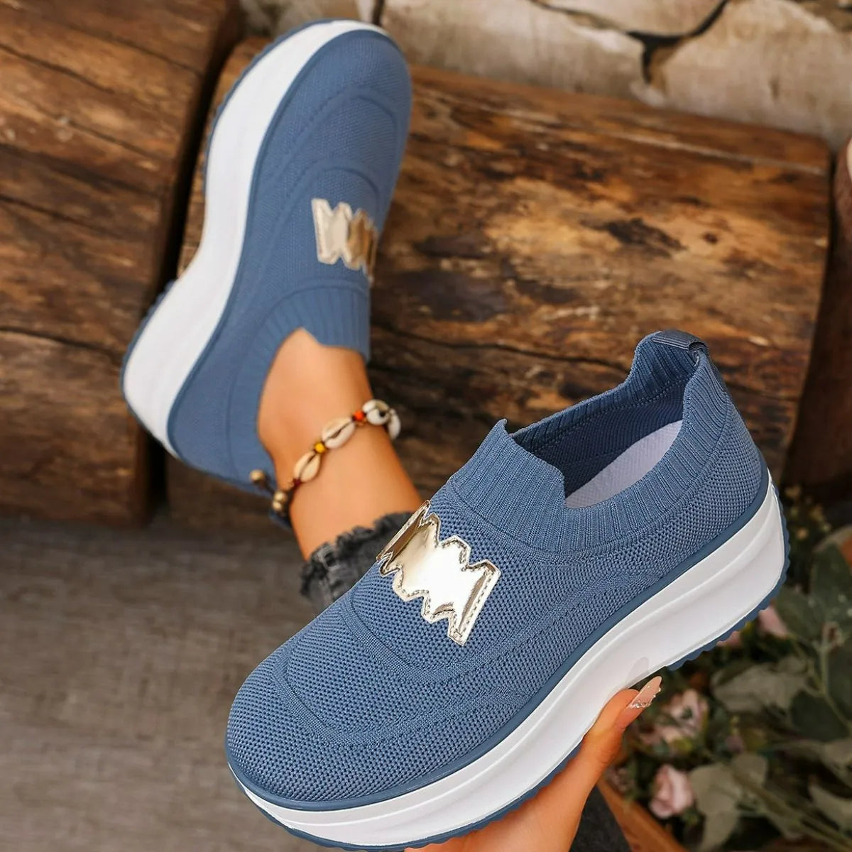 Round Toe Platform Sneakers Blue