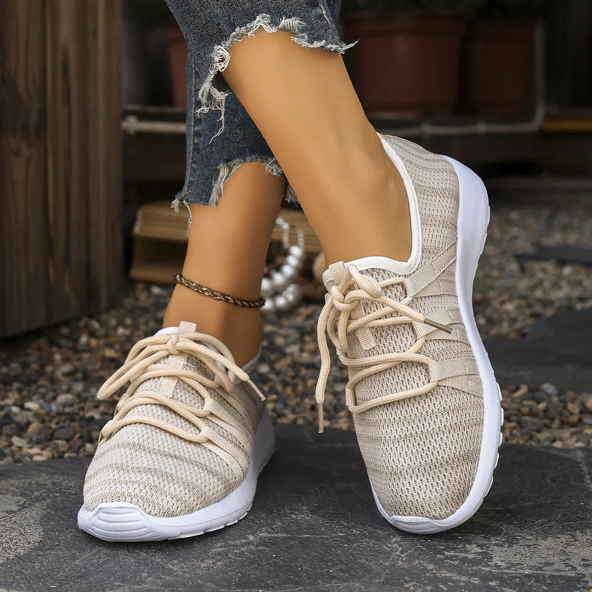 Round Toe Platform Sneakers Beige