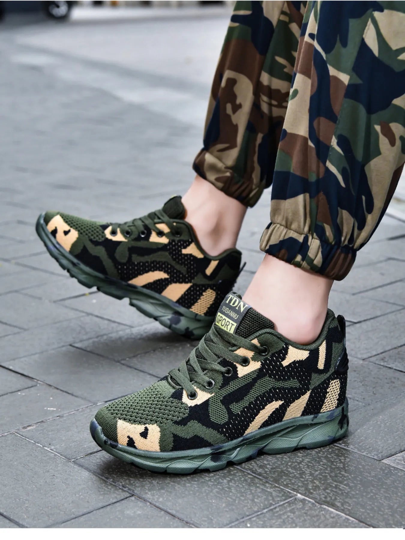 Camouflage Mesh Athletic Sneakers Camouflage