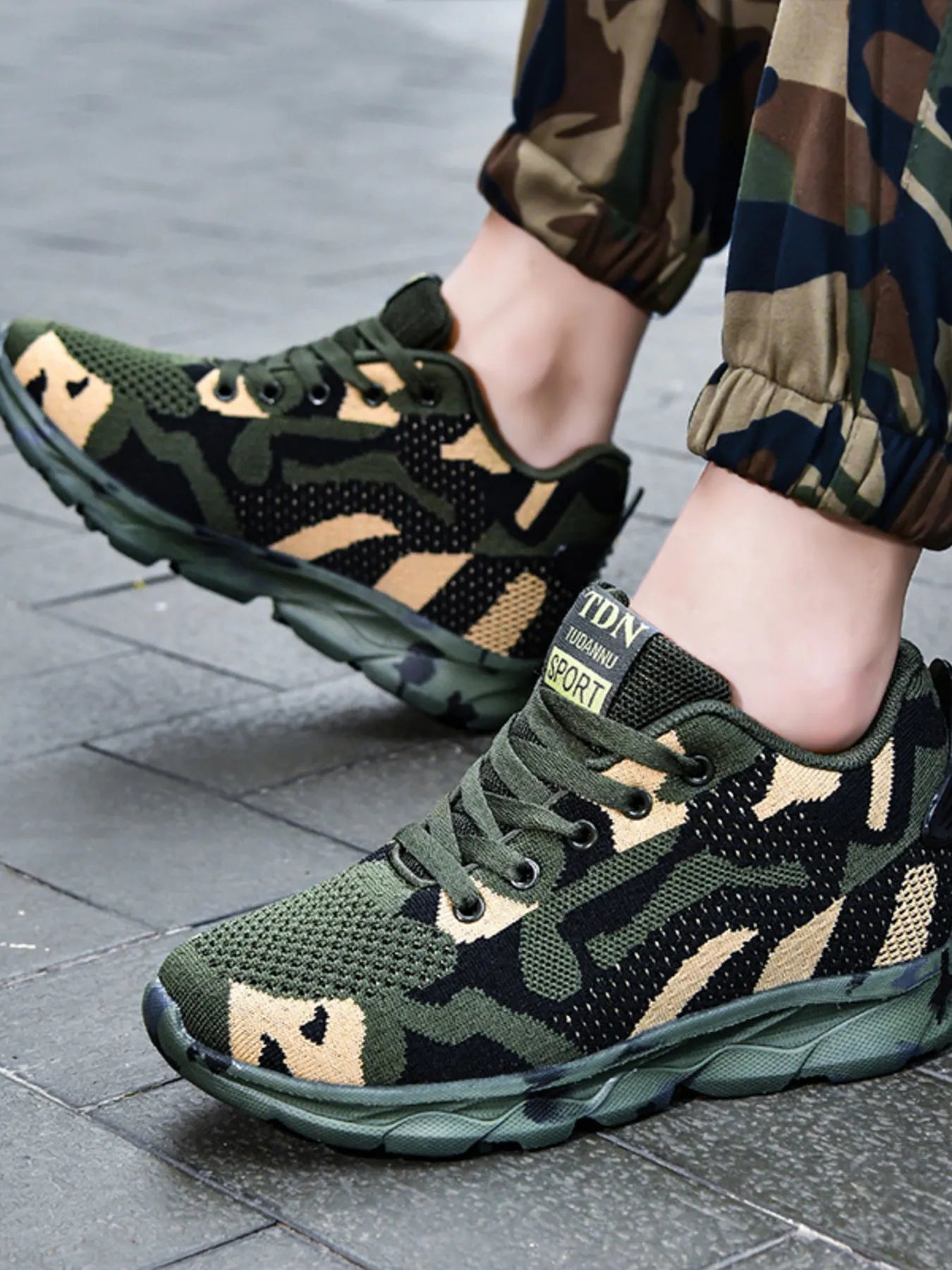 Camouflage Mesh Athletic Sneakers