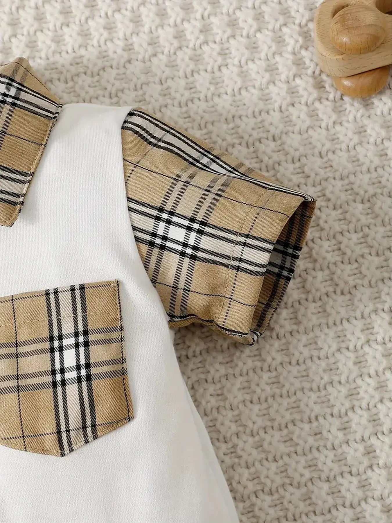 Children's Hat and Plaid Short Sleeve One-Piece Romper