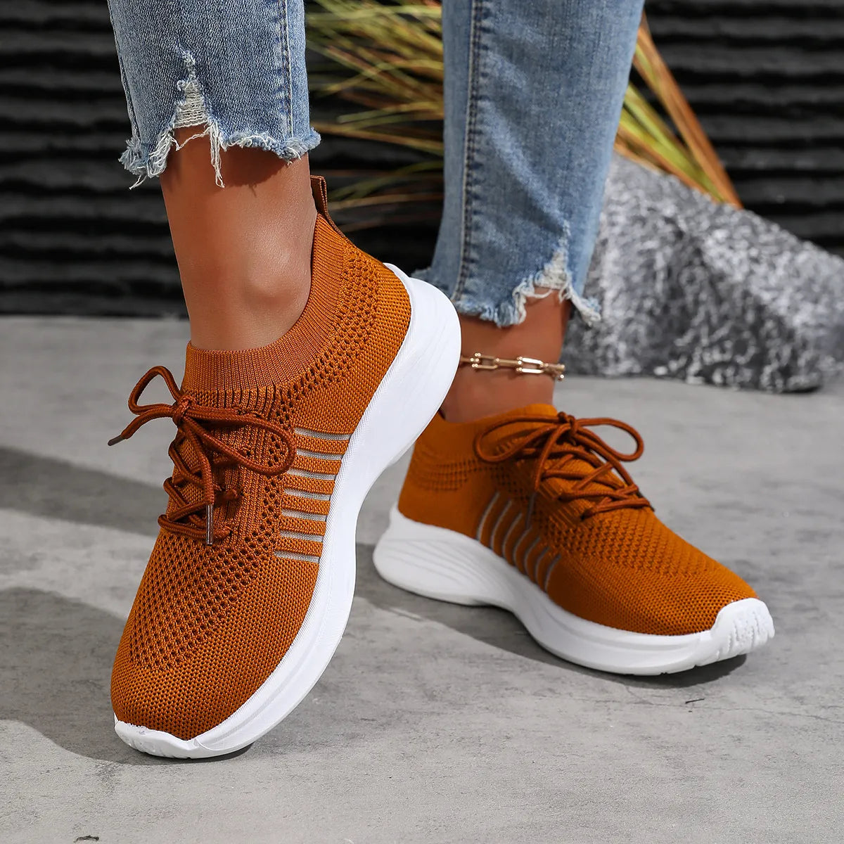 Breathable Mesh Lace Up Athletic