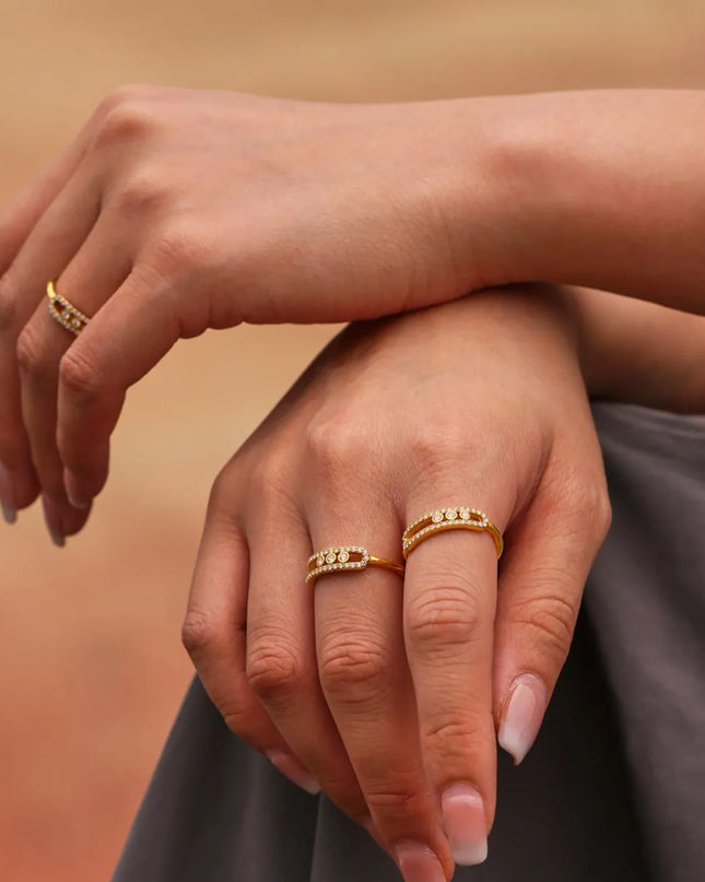 Moving Crystal Bar Necklace and Ring Jewelry Set 