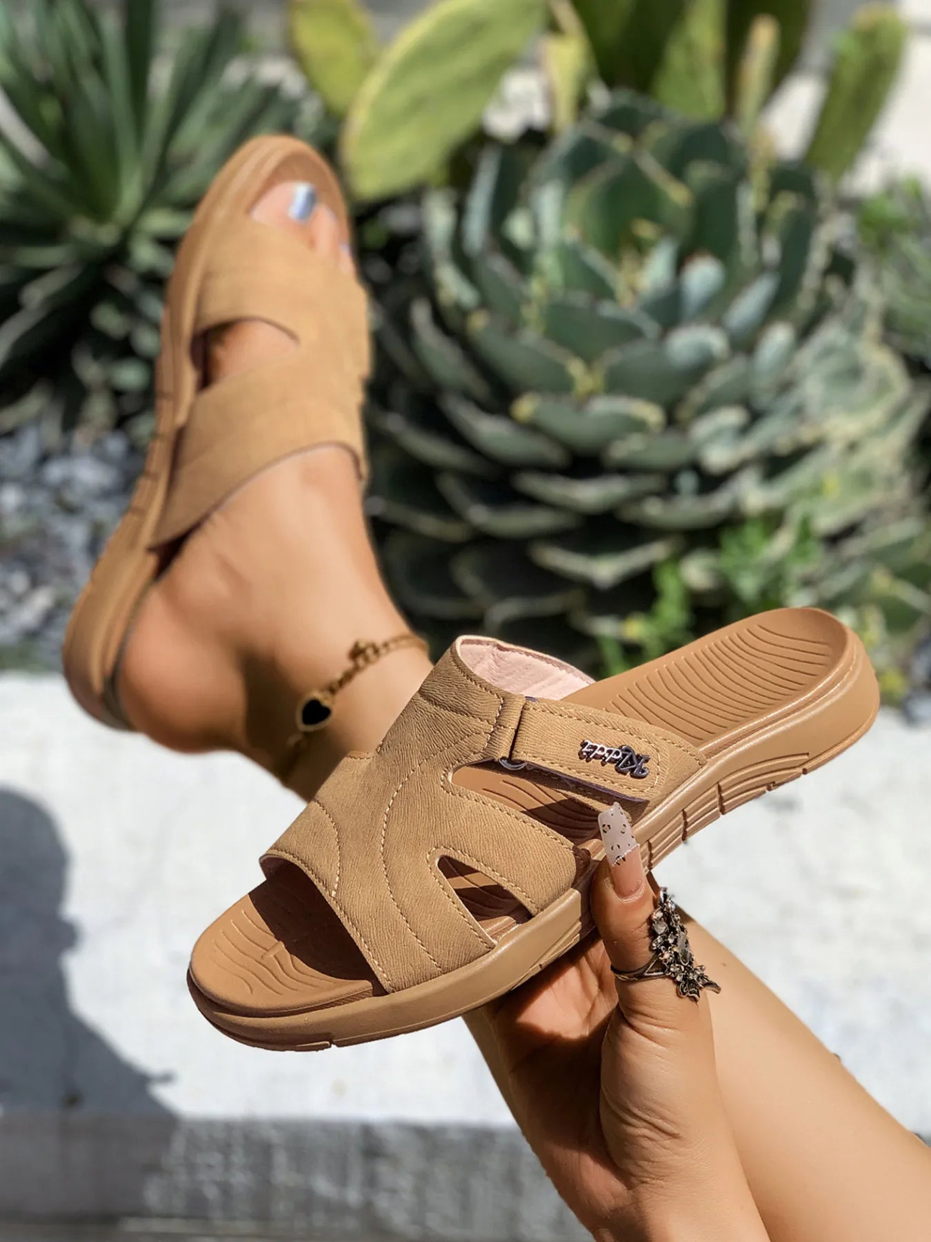 Casual Comfort Cut-Out Platform Slides 