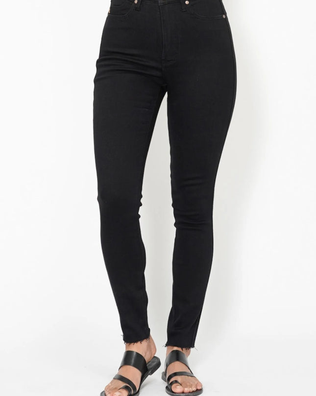 Judy Blue Full Size High Waisted Tummy Control Shield Pockets Skinny Jeans Plus Size Black