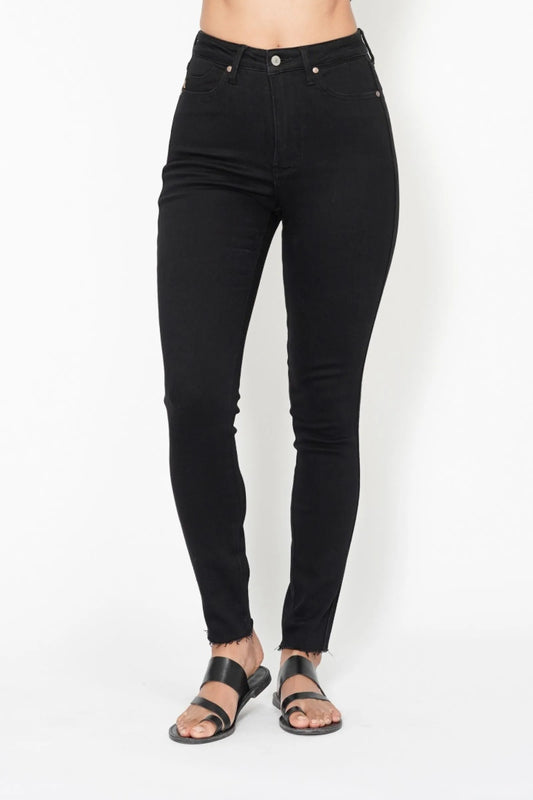 Judy Blue Full Size High Waisted Tummy Control Shield Pockets Skinny Jeans Plus Size Black