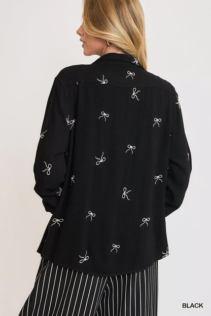 Umgee Linen Blend Fitted Shirt with Ribbon Embroidery Details