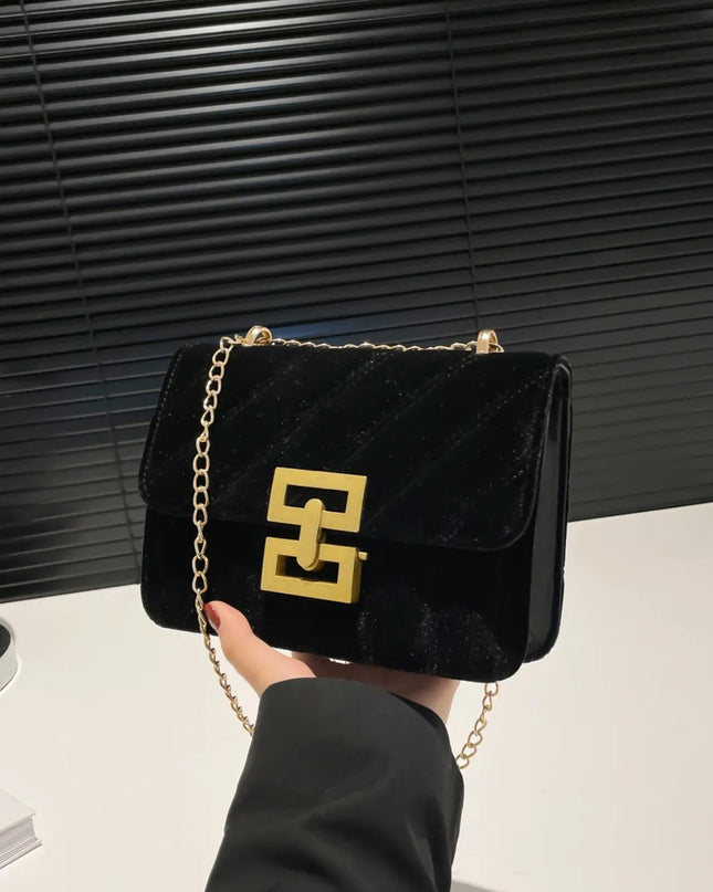 Gold Clasp Chain Shoulder Bag 