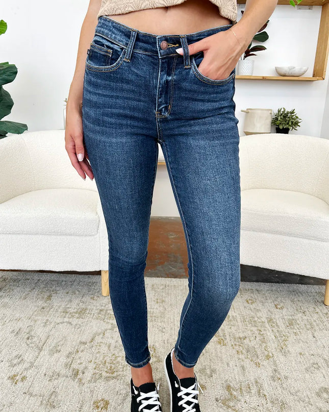 Judy Blue Full Size Classic Handsand Skinny Jeans Medium