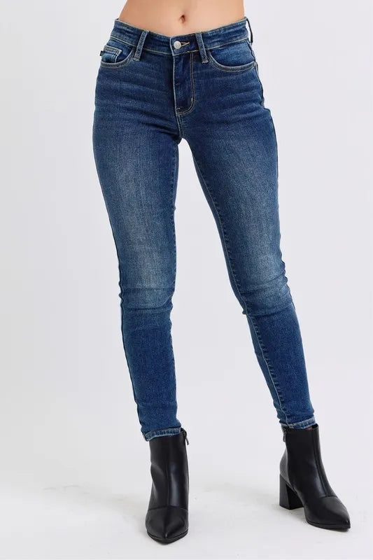 Judy Blue Full Size Run Mid-Rise Waist Skinny Jeans with Thermal Lining Dark