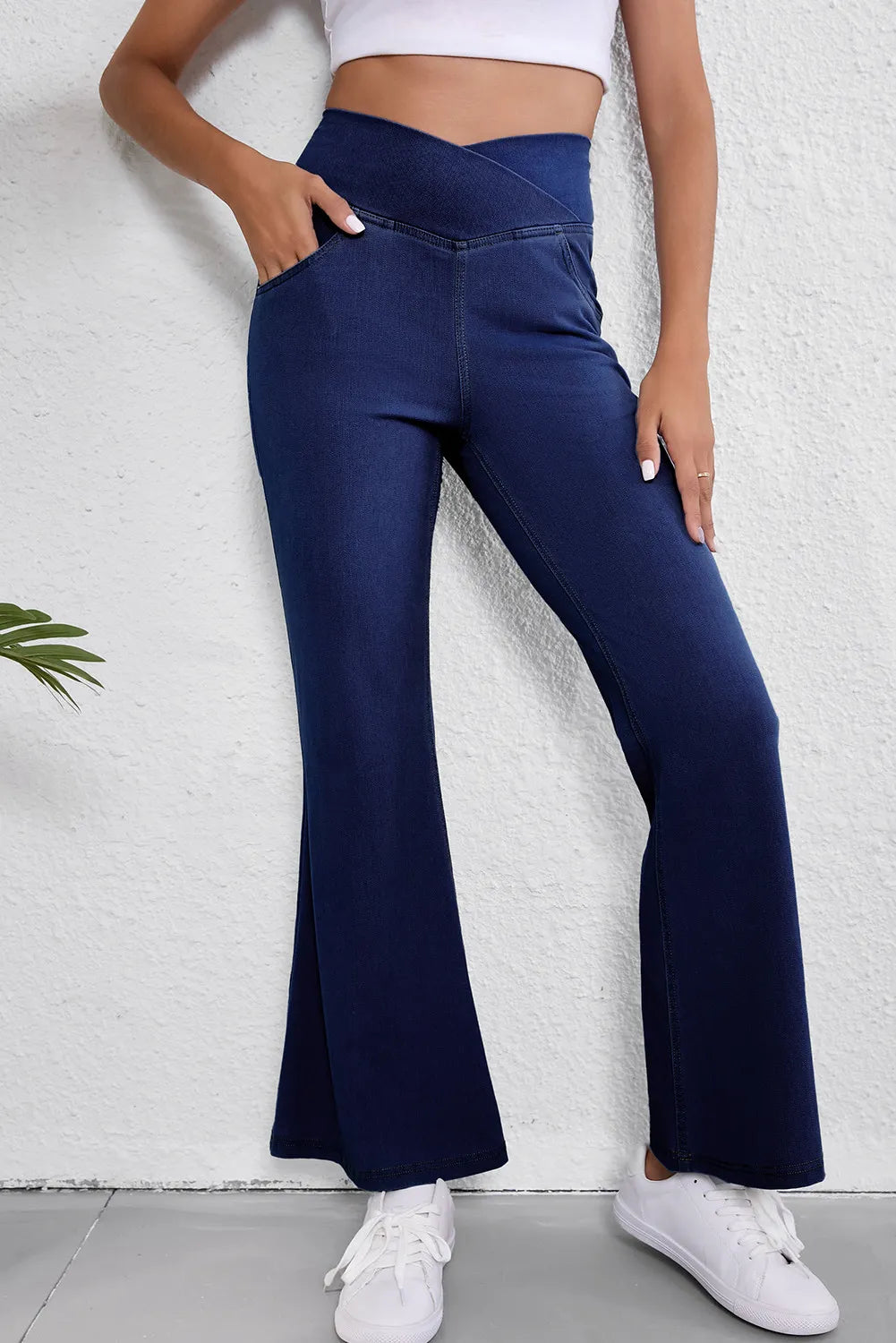 Asymmetric Waist Flare Jeans Medium