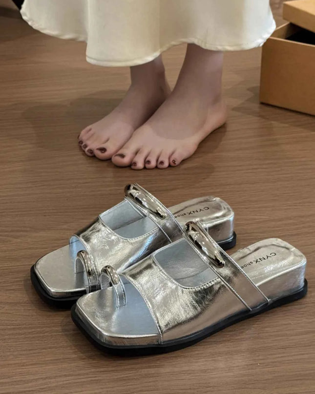 Toe Loop Cutout Platform Sandals