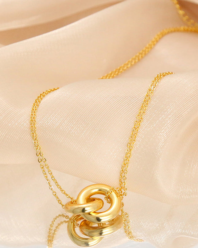 Linked Ring Pendant Chain Necklace