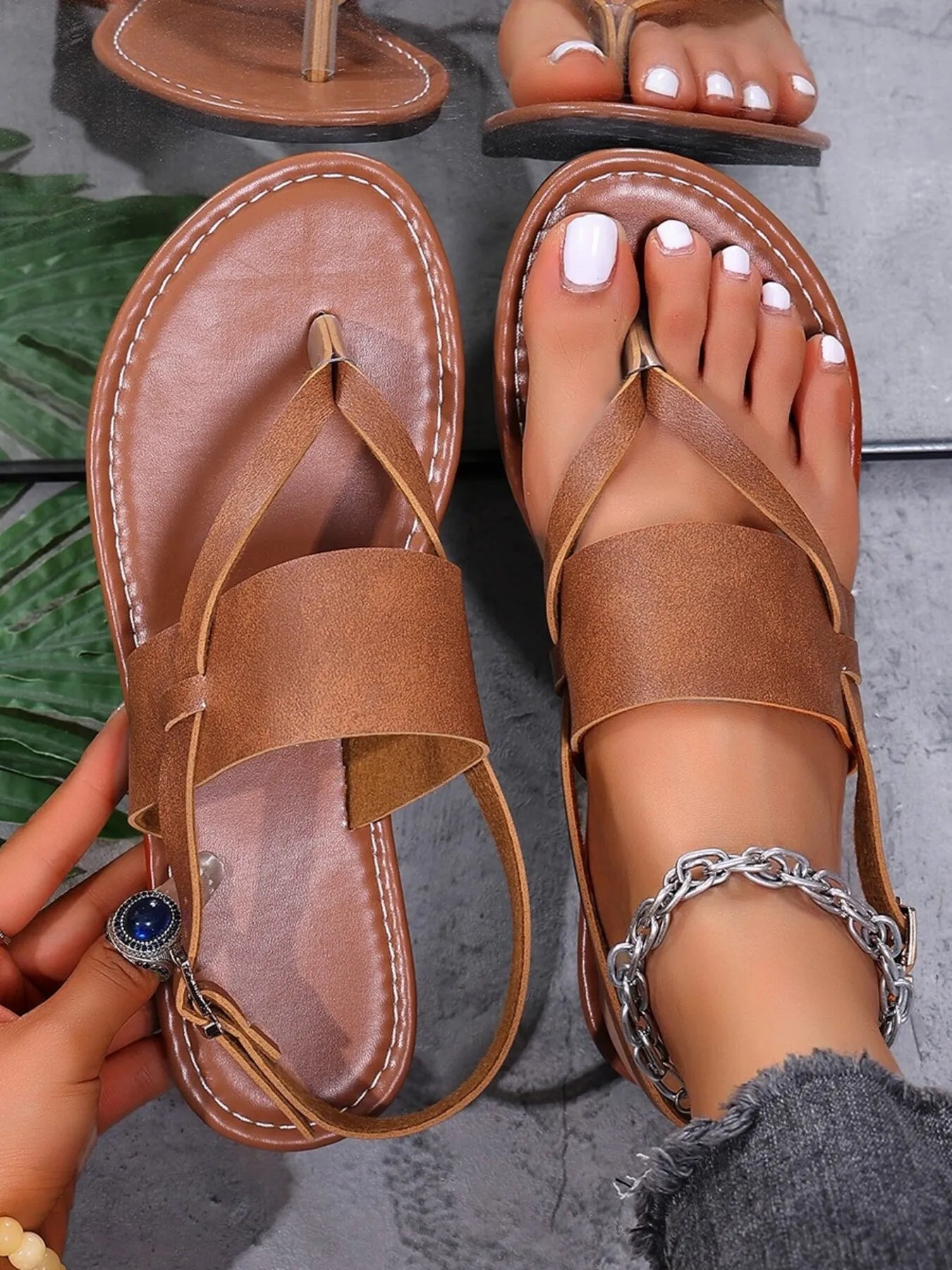 Toe Post Flats Sandals