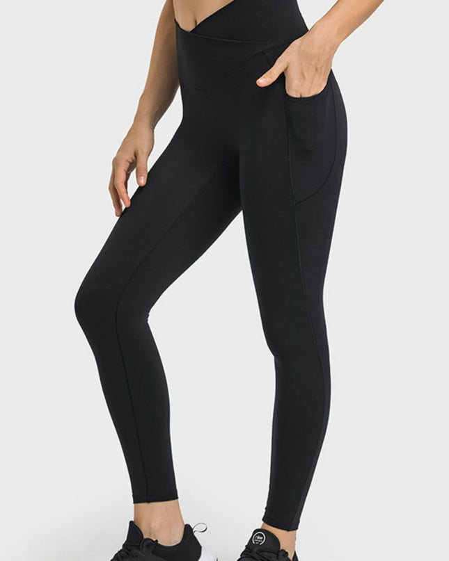 Millennia V-Waist Yoga Leggings with Pockets Black
