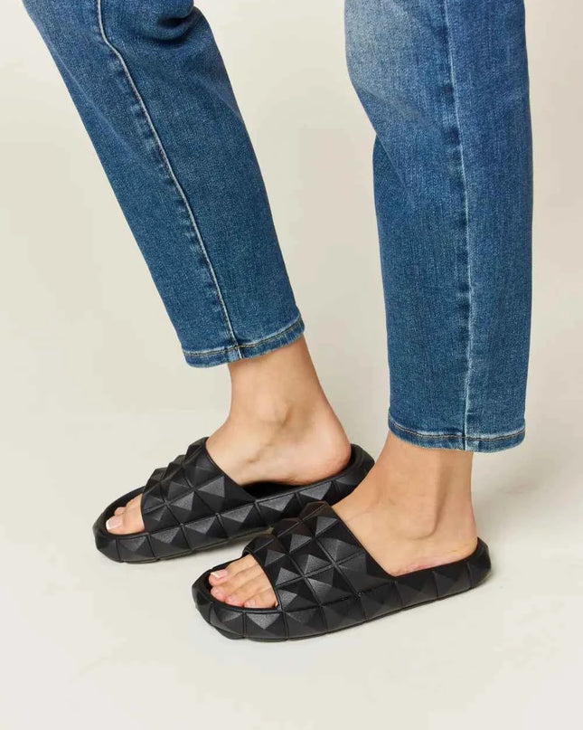 WILD DIVA Pyramid Stud Toe Band Footbed Sandals