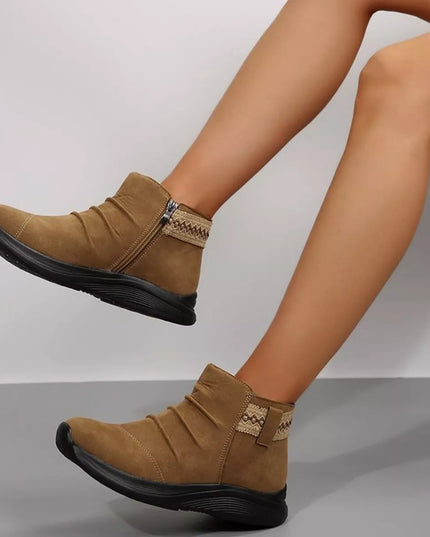 Round Toe Platform Boots Brown