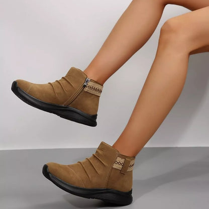 Round Toe Platform Boots Brown