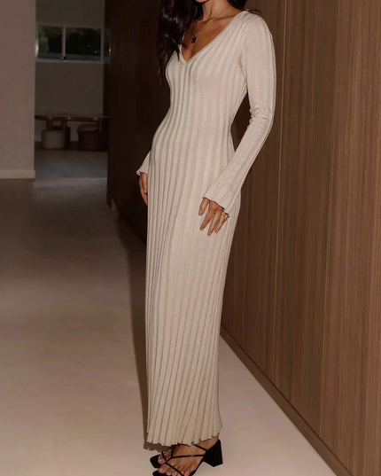 Ribbed Knit V-Neck Long Sleeve Maxi Dress