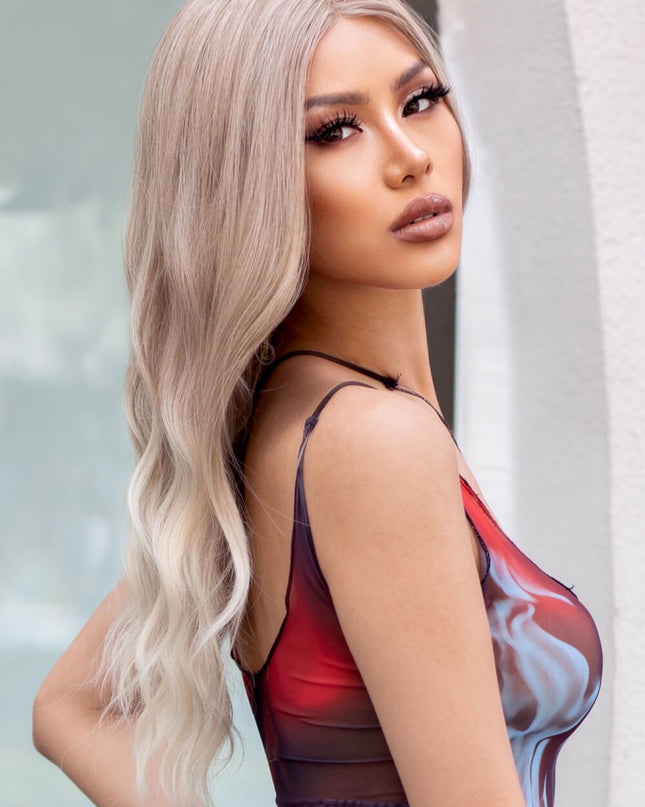 13*2" Lace Front Wigs Synthetic Long Wave 24" 150% Density in Medium Blonde Highlights