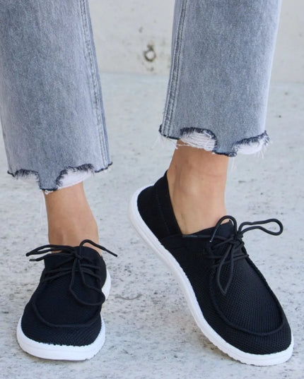 Forever Link Flat Round Toe Lace-Up Sneakers Black