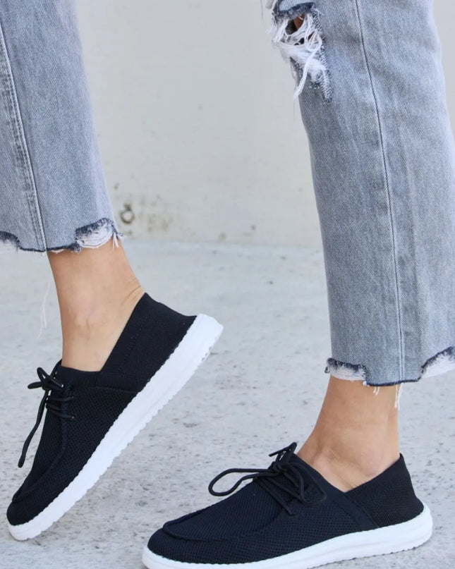 Forever Link Flat Round Toe Lace-Up Sneakers