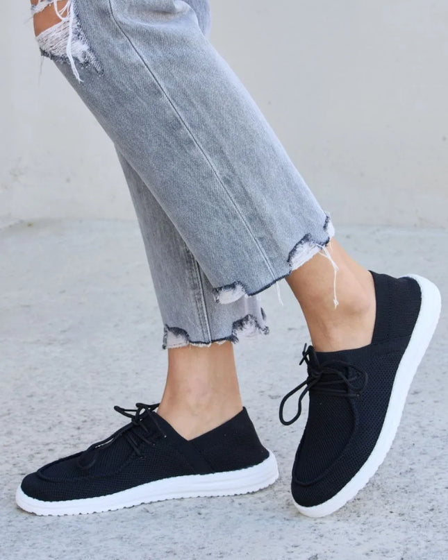 Forever Link Flat Round Toe Lace-Up Sneakers