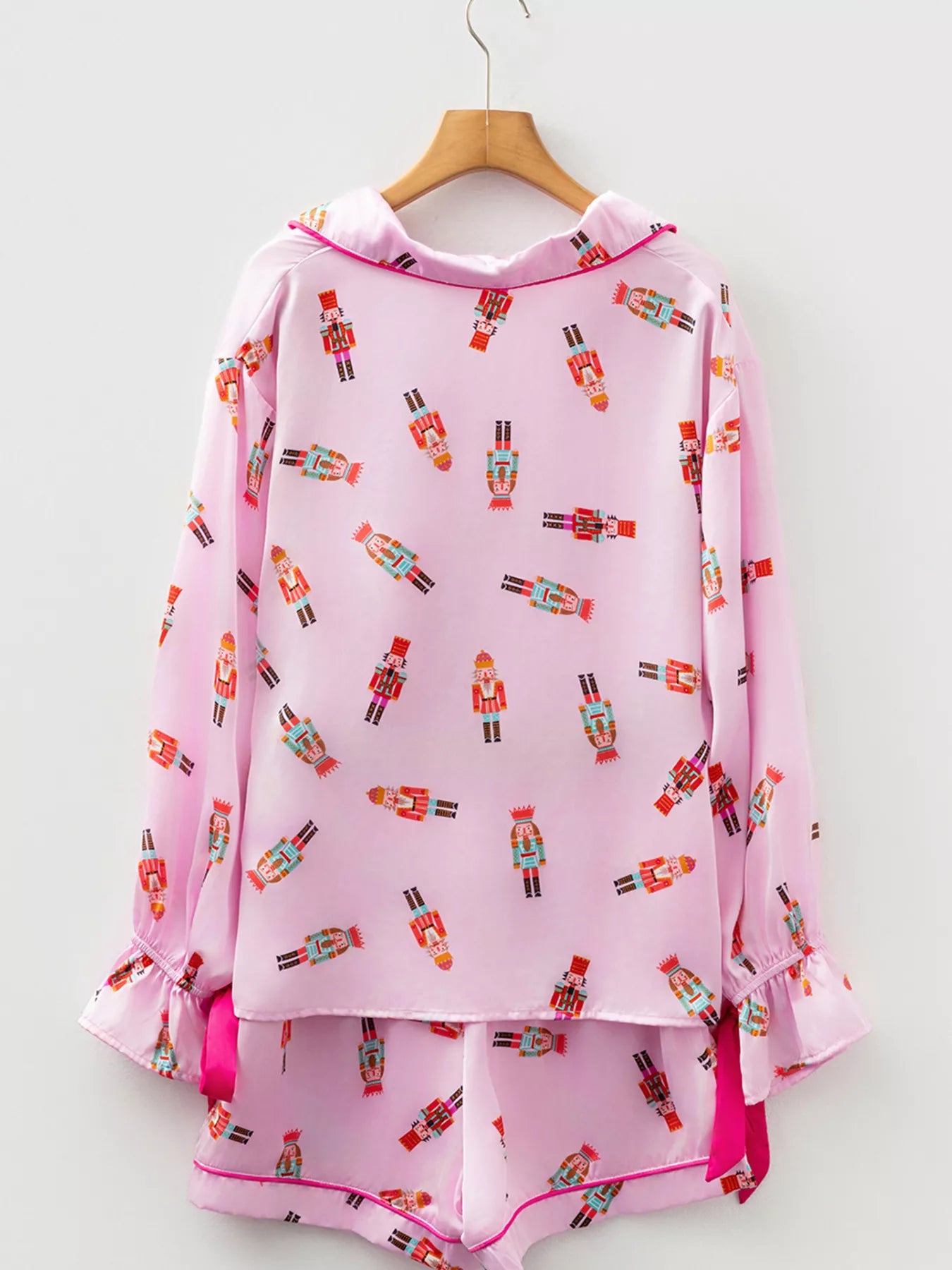 Nutcracker Print Contrast Trim Top and Shorts Pajama Set