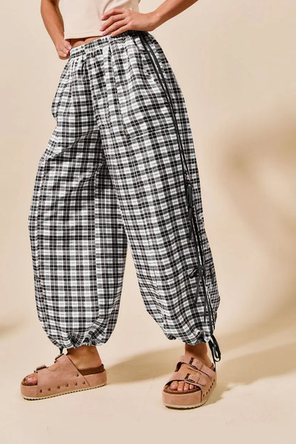 SO ME Plaid Elastic Waist Balloon Pants IVORY BLACK