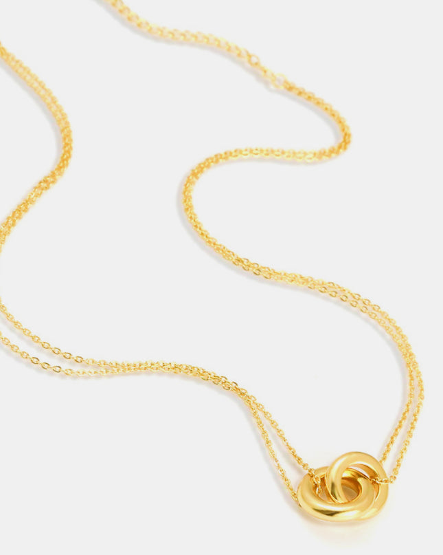 Linked Ring Pendant Chain Necklace