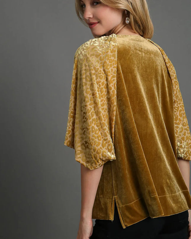 Umgee Round Neck Leopard Balloon Sleeve Velvet Top