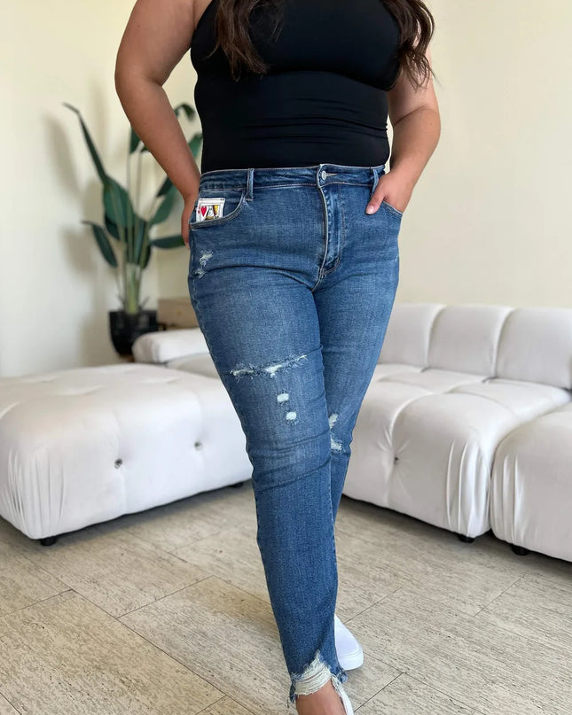 Judy Blue Full Size Queen Of Hearts Coin Pocket BF Jeans
