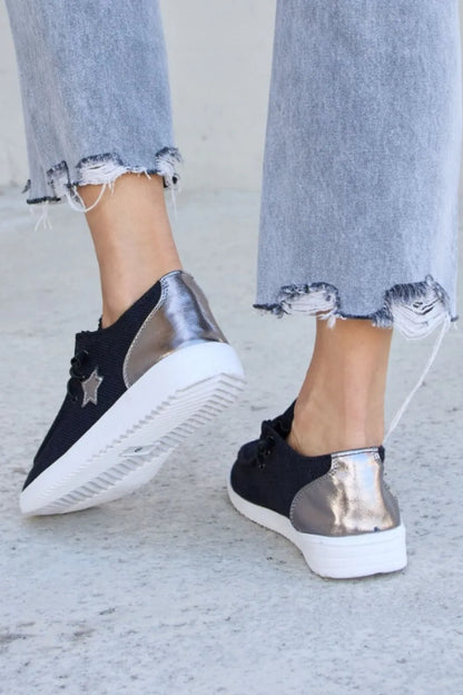Forever Link Star Lace-Up Flat Sneakers