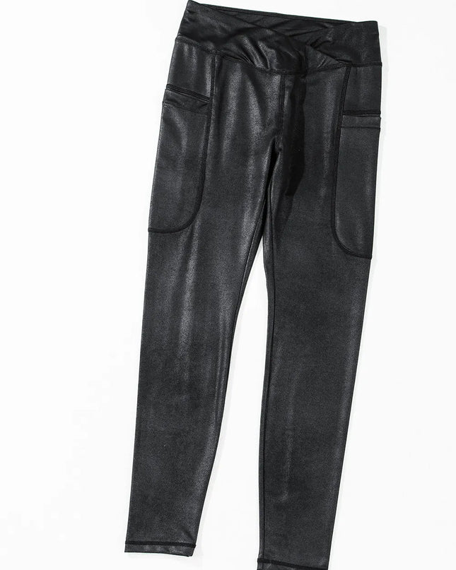 Pocketed V-Cut Waist Leggings