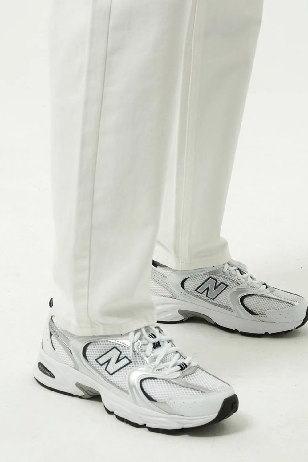 Washed Straight-Leg Slim Jeans