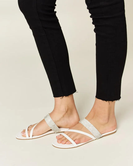 WILD DIVA Rhinestone Strappy Flat Sandals 