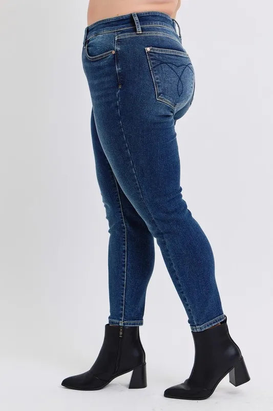 Judy Blue Full Size Run Mid-Rise Waist Skinny Jeans with Thermal Lining