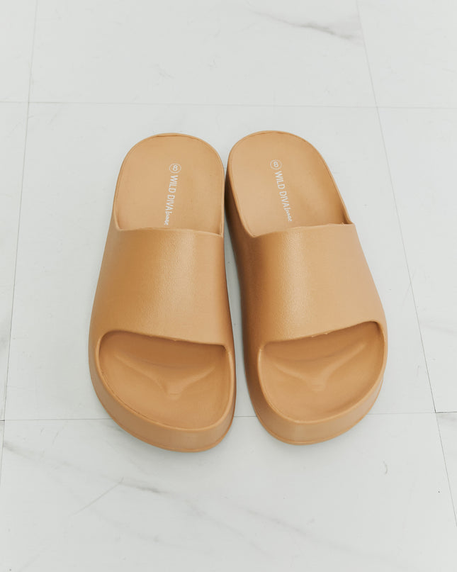 WILD DIVA Summer Feels Platform Slide 