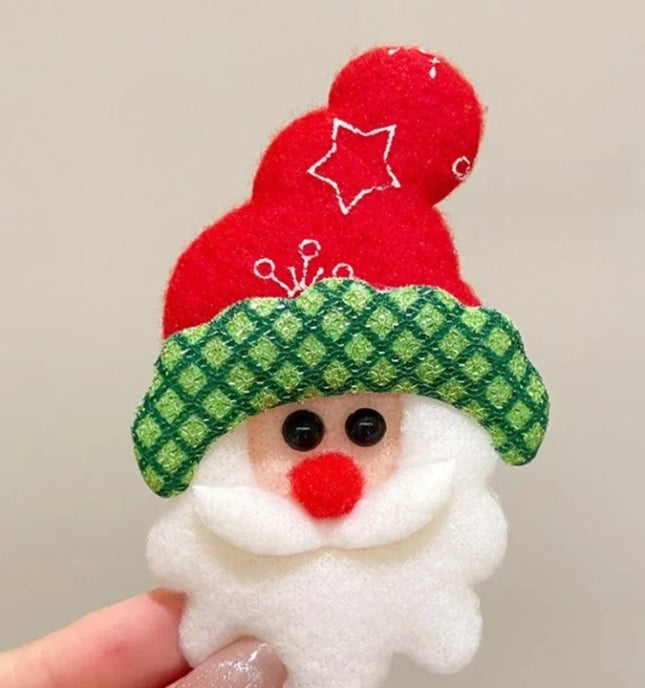 Cute Christmas Pin Christmas Tree Santa Claus Alloy Women's Brooches Green Edge Snowflake Hat Old Man-brooch