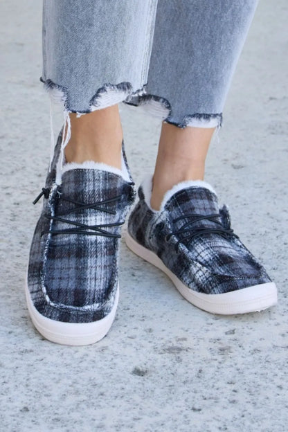 Forever Link Plaid Plush Flat Sneakers BLACK PLAID