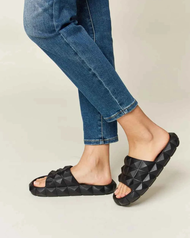 WILD DIVA Pyramid Stud Toe Band Footbed Sandals