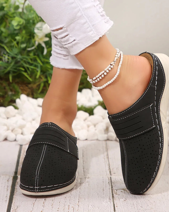 Round Toe Wedge Sandals Black