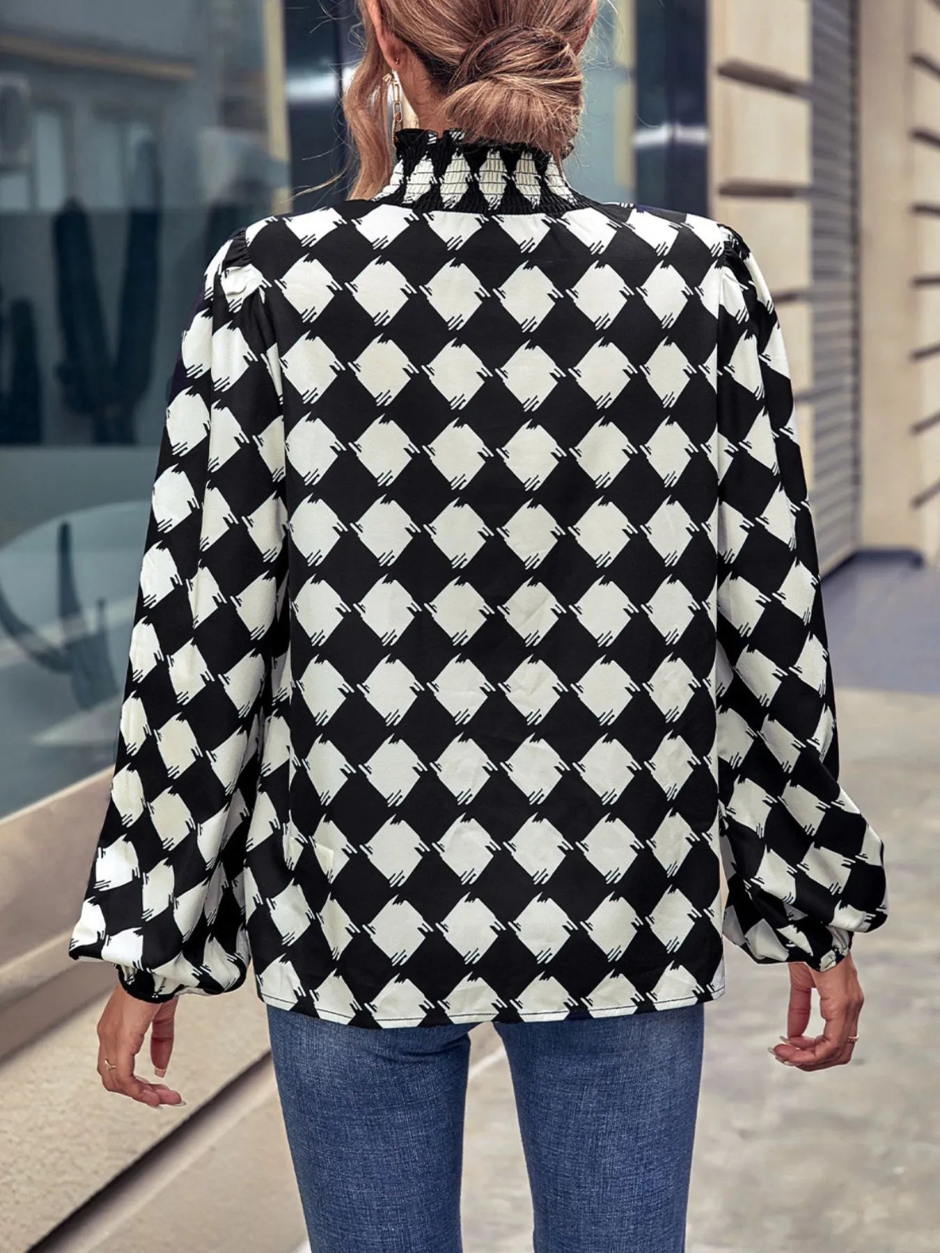 Checkered Pattern Balloon Sleeve Blouse