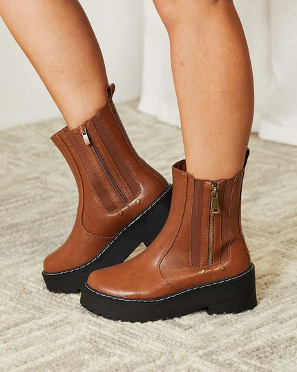 Forever Link Side Zip Platform Boots Brown