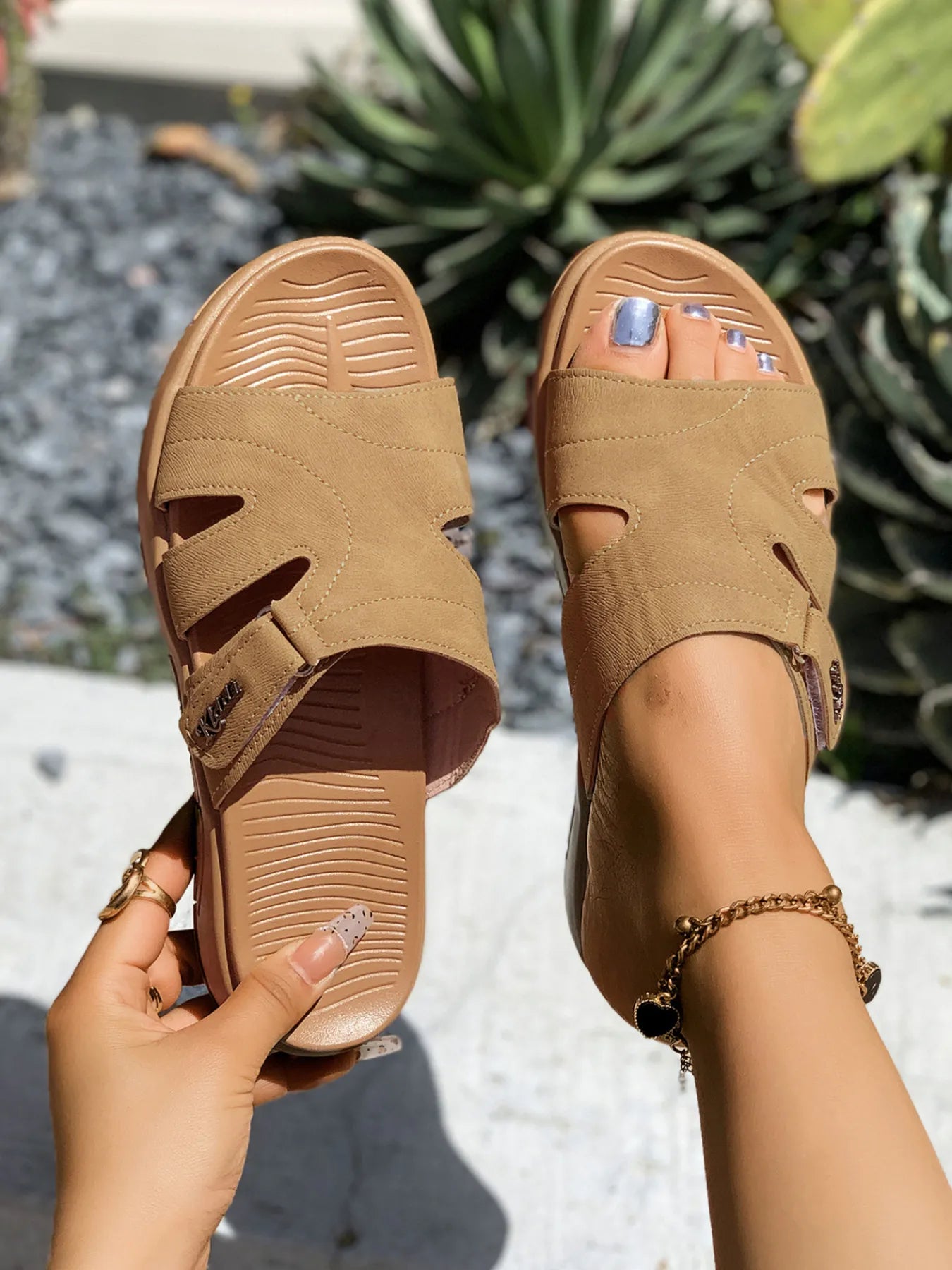 Casual Comfort Cut-Out Platform Slides 