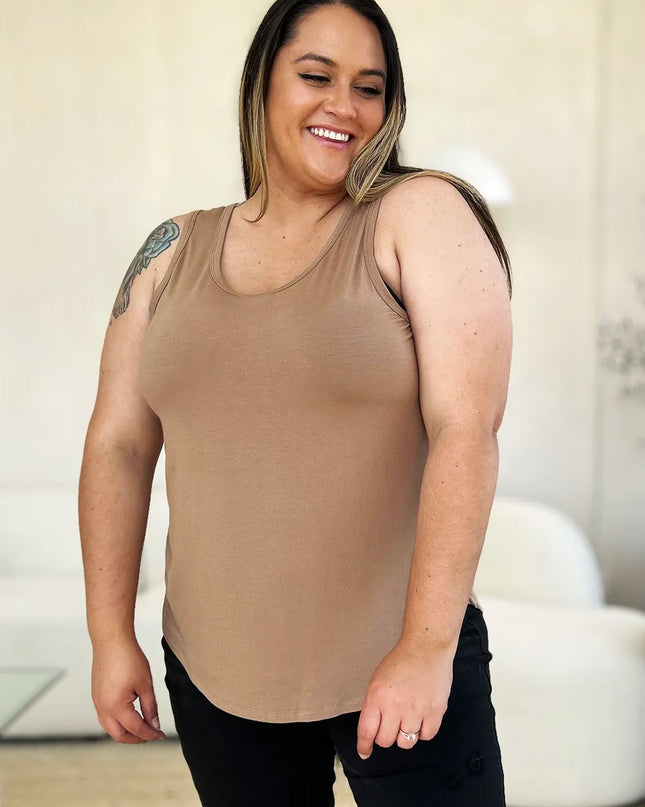Basic Bae Full Size Round Neck Curved Hem Tank