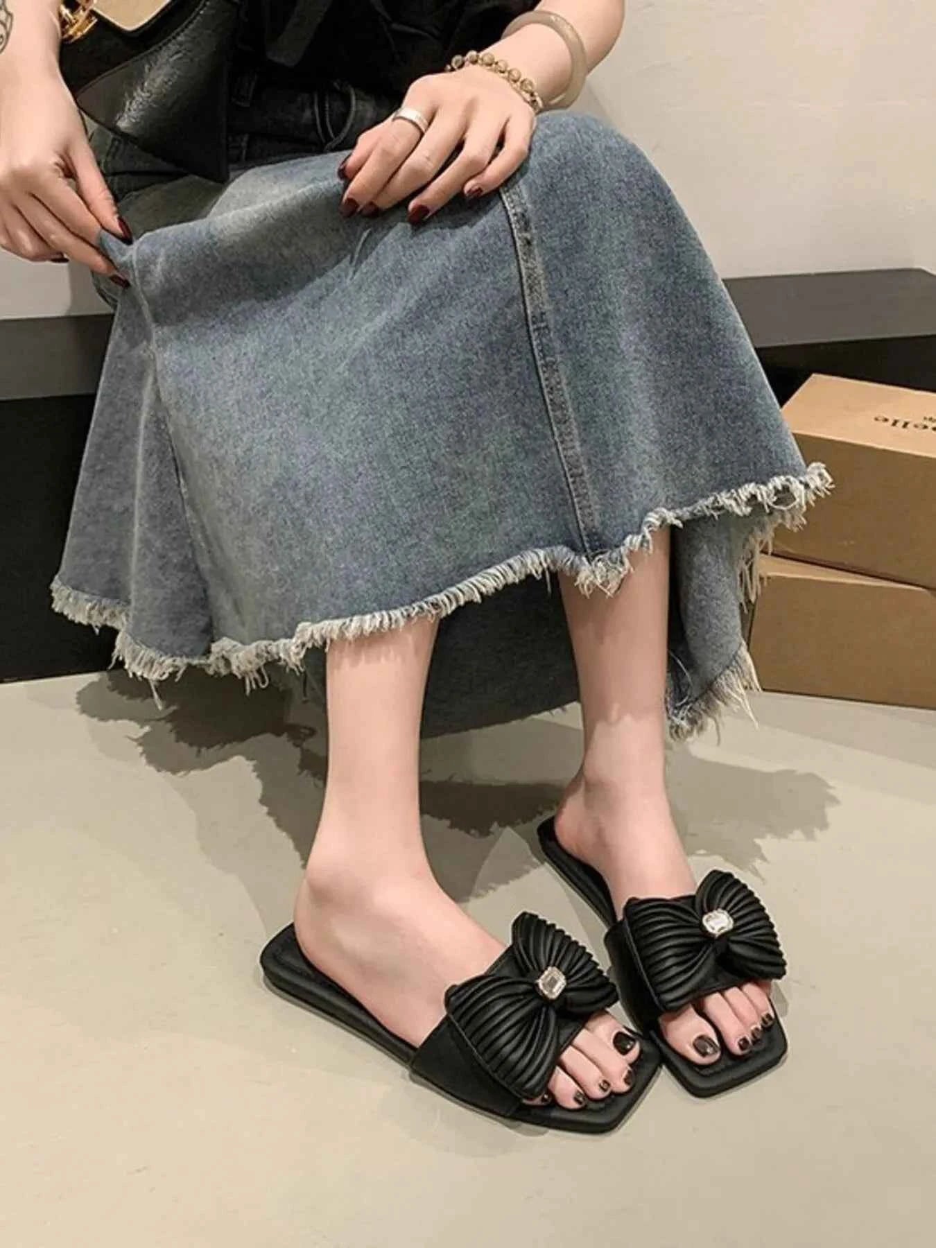 Bow-Knot Flat Sandals