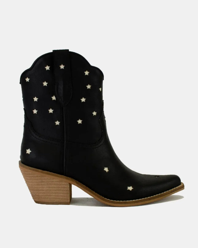 Beast Fashion Faux Leather Star-Shaped Cutouts Point Toe Boots Black