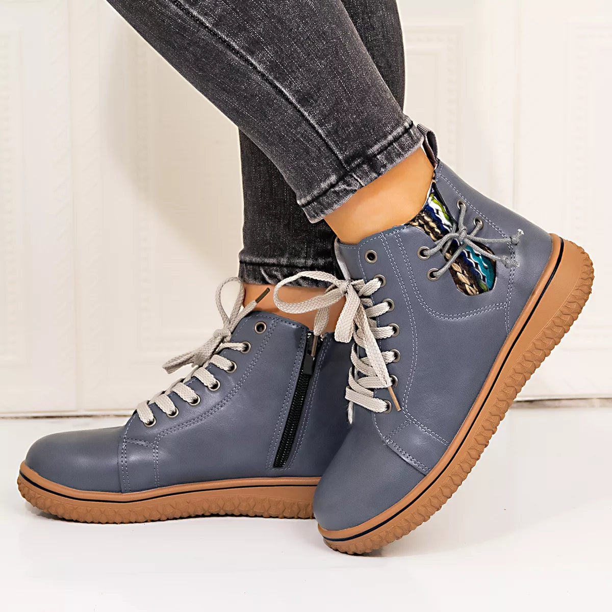 Round Toe Platform Boots